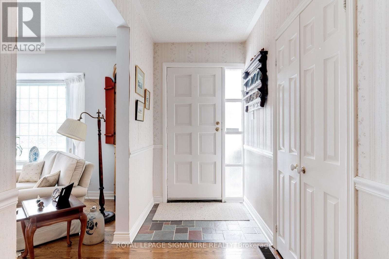 332 CORAL TERRACE — photo 4