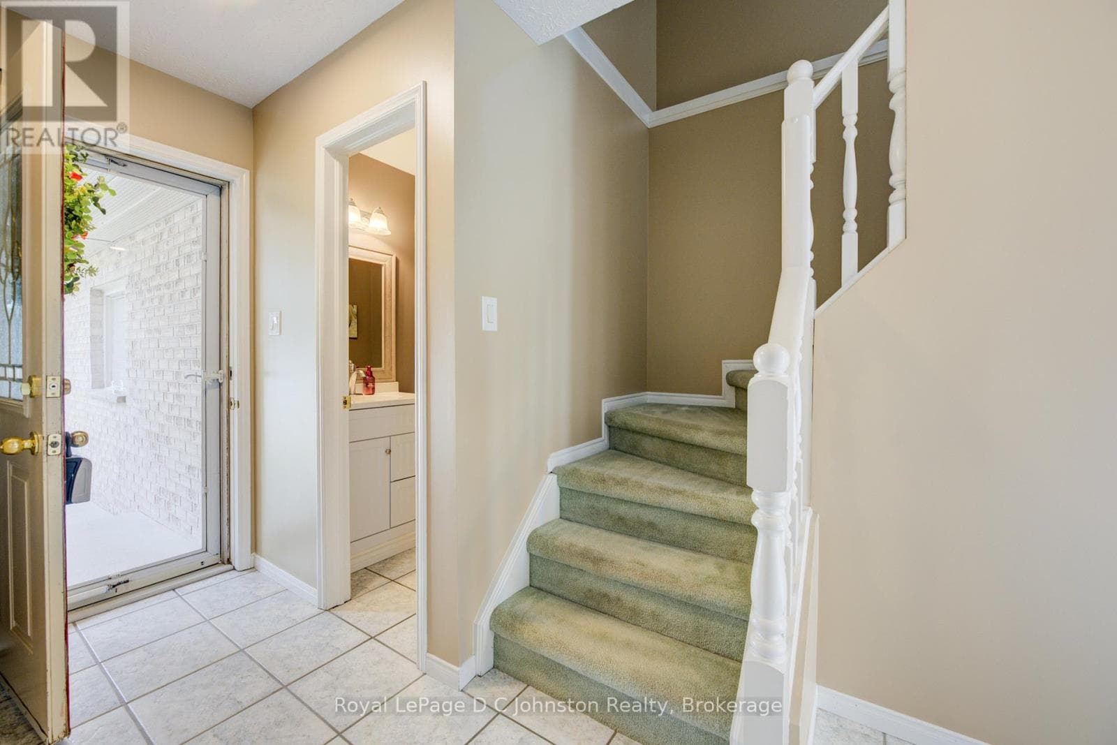 254 SCOTT ROAD — photo 5
