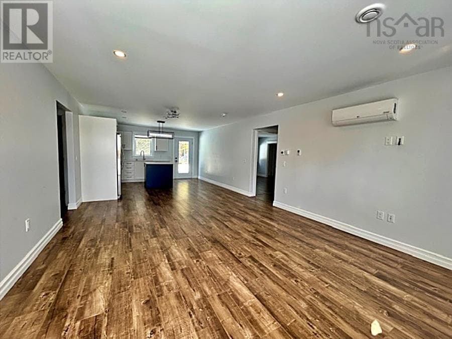 144 Winburn Avenue, Northwood Estates — photo 3