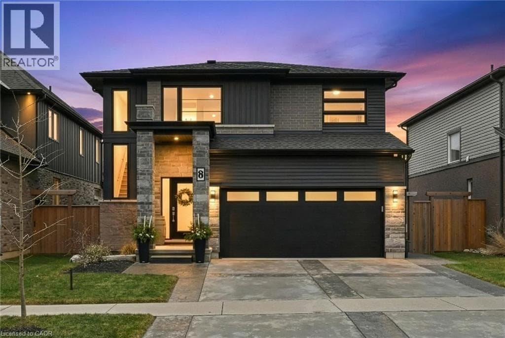 8 MYRTLE STREET — photo 2