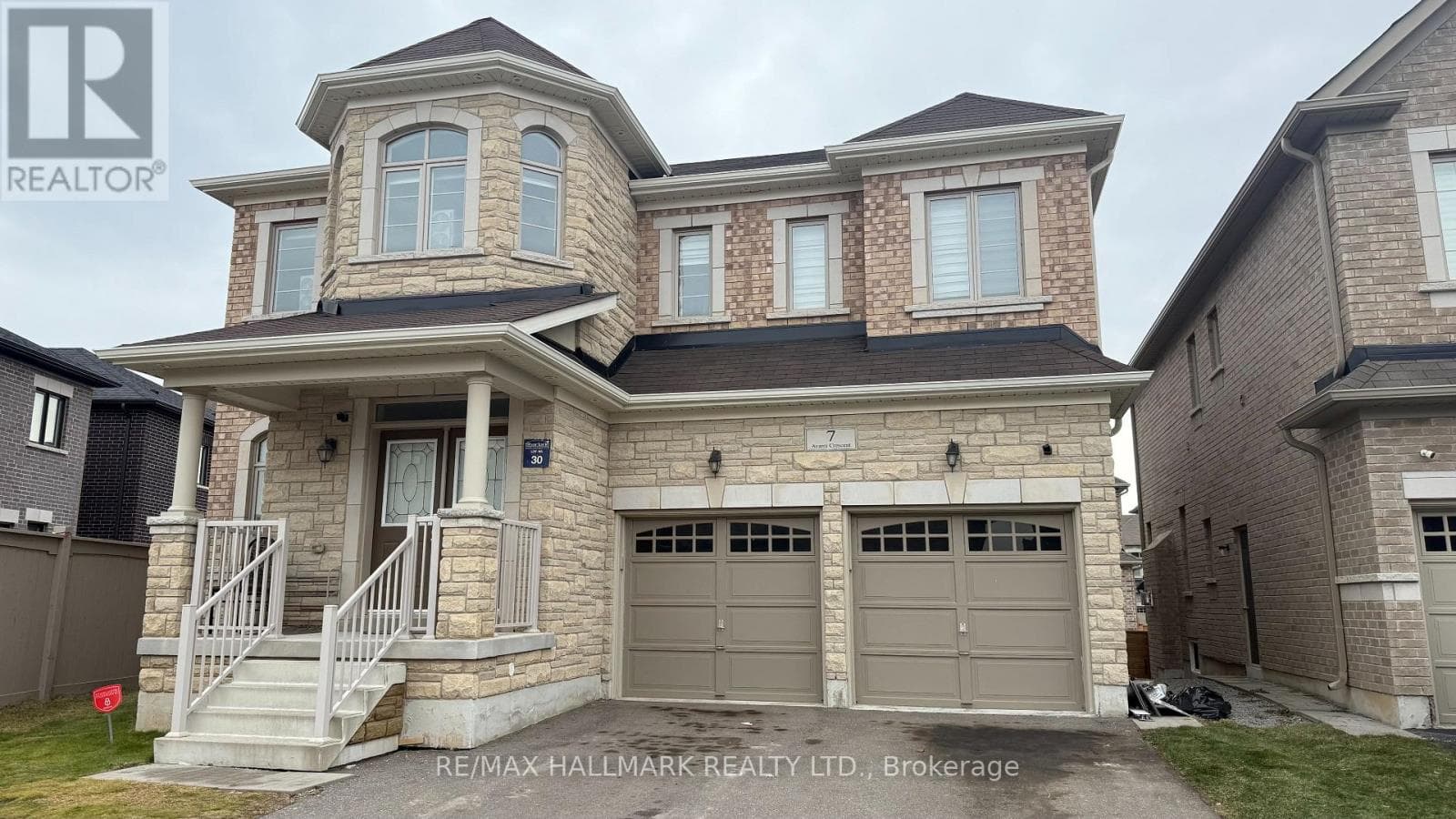 BASEMENT - 7 AVANTI CRESCENT in 1400