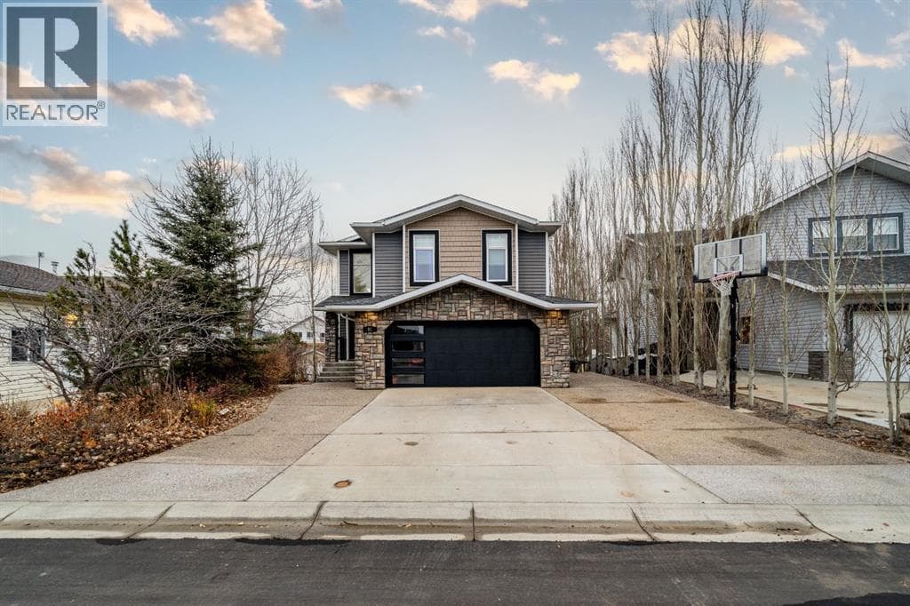 61 WHITE PELICAN WAY in 