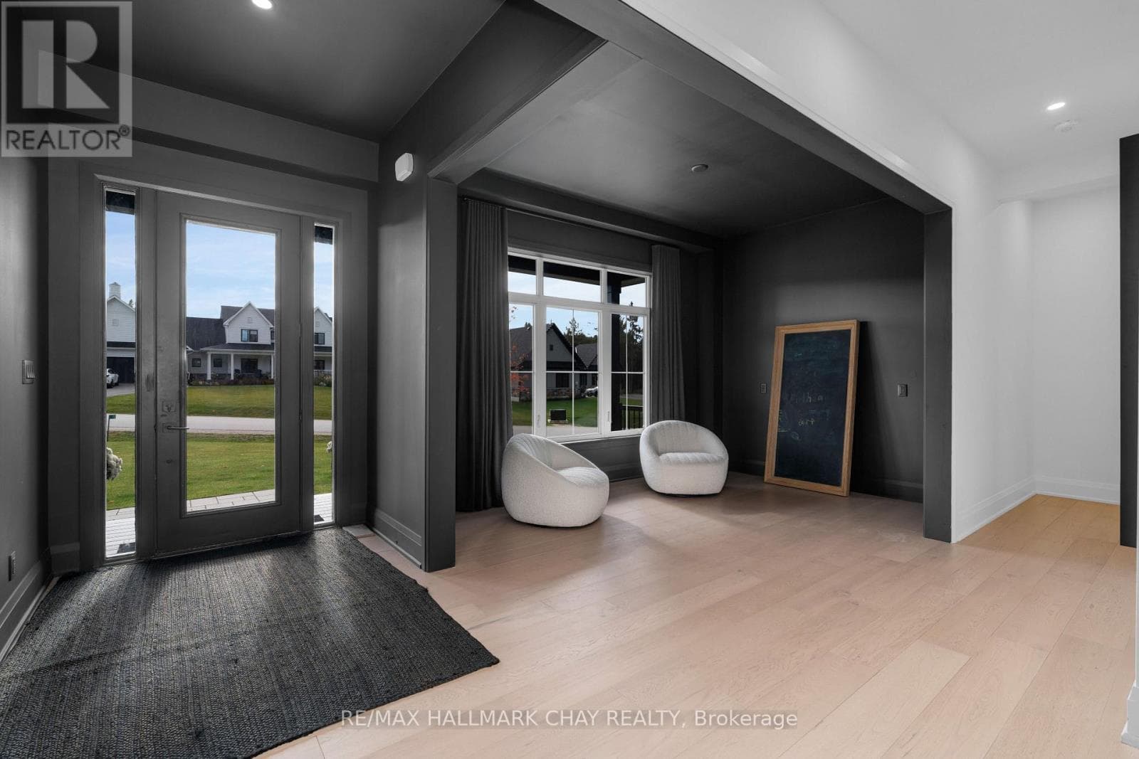 72 GEORGIAN GRANDE DRIVE — photo 4