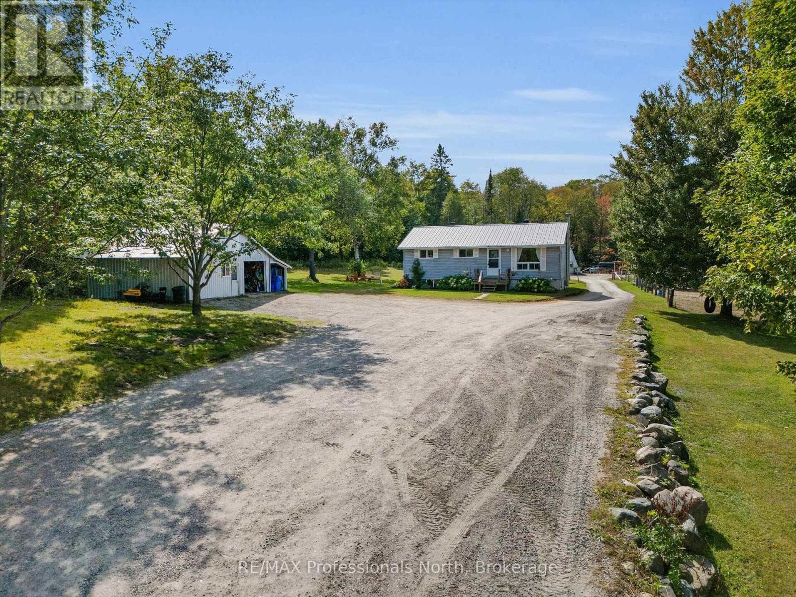 1062 SKYLINE DRIVE — photo 2