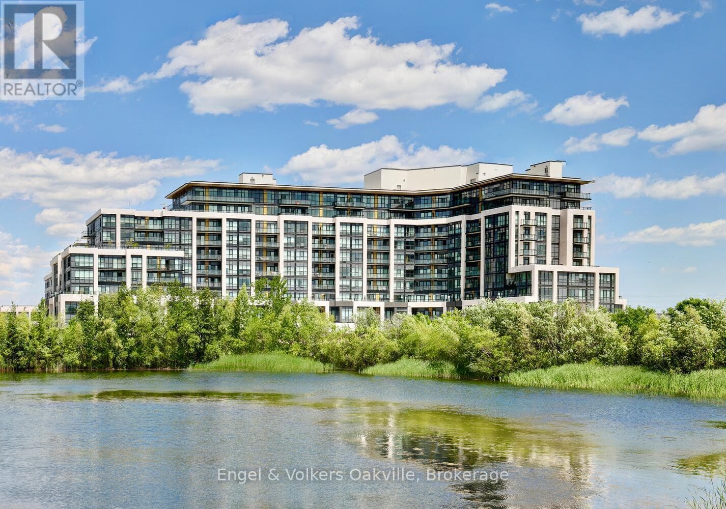 309 - 405 DUNDAS STREET W in River Oaks