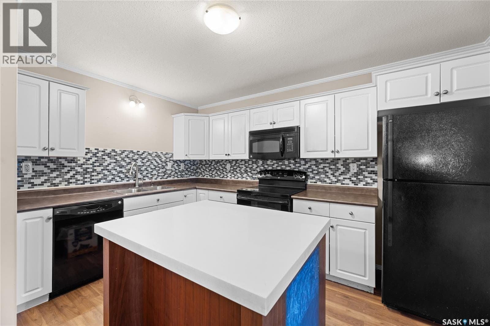 304 715 Hart ROAD — photo 4