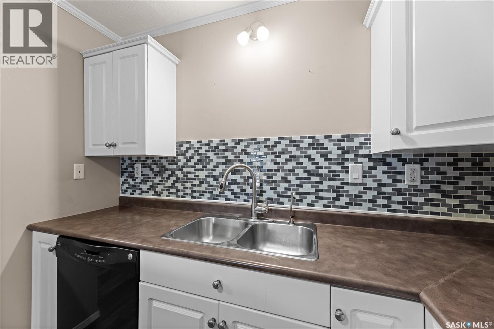 304 715 Hart ROAD — photo 5