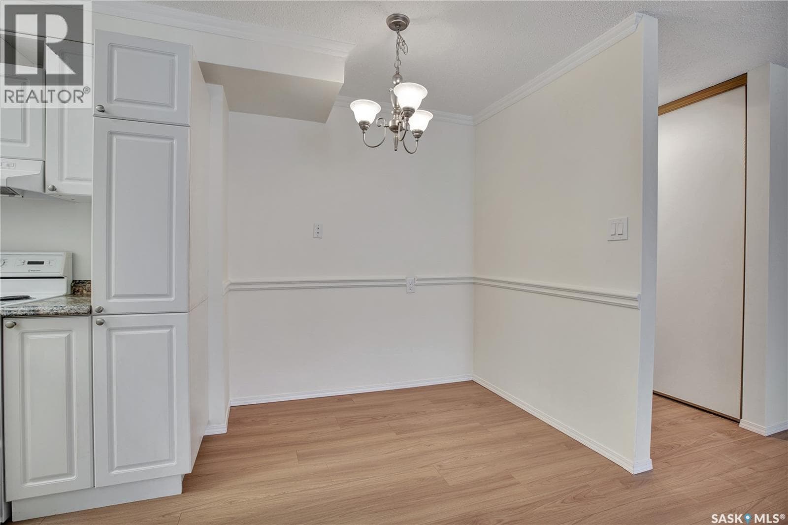 107 411 Tait COURT — photo 5