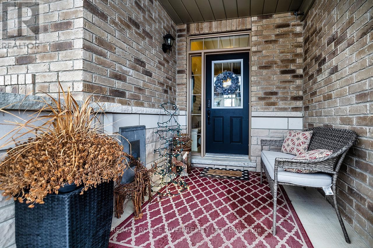 13 HIGHLANDS BOULEVARD — photo 3