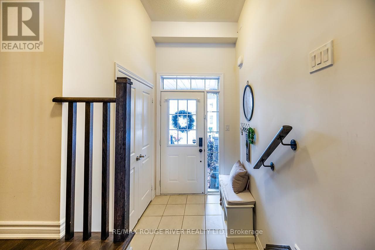 13 HIGHLANDS BOULEVARD — photo 4