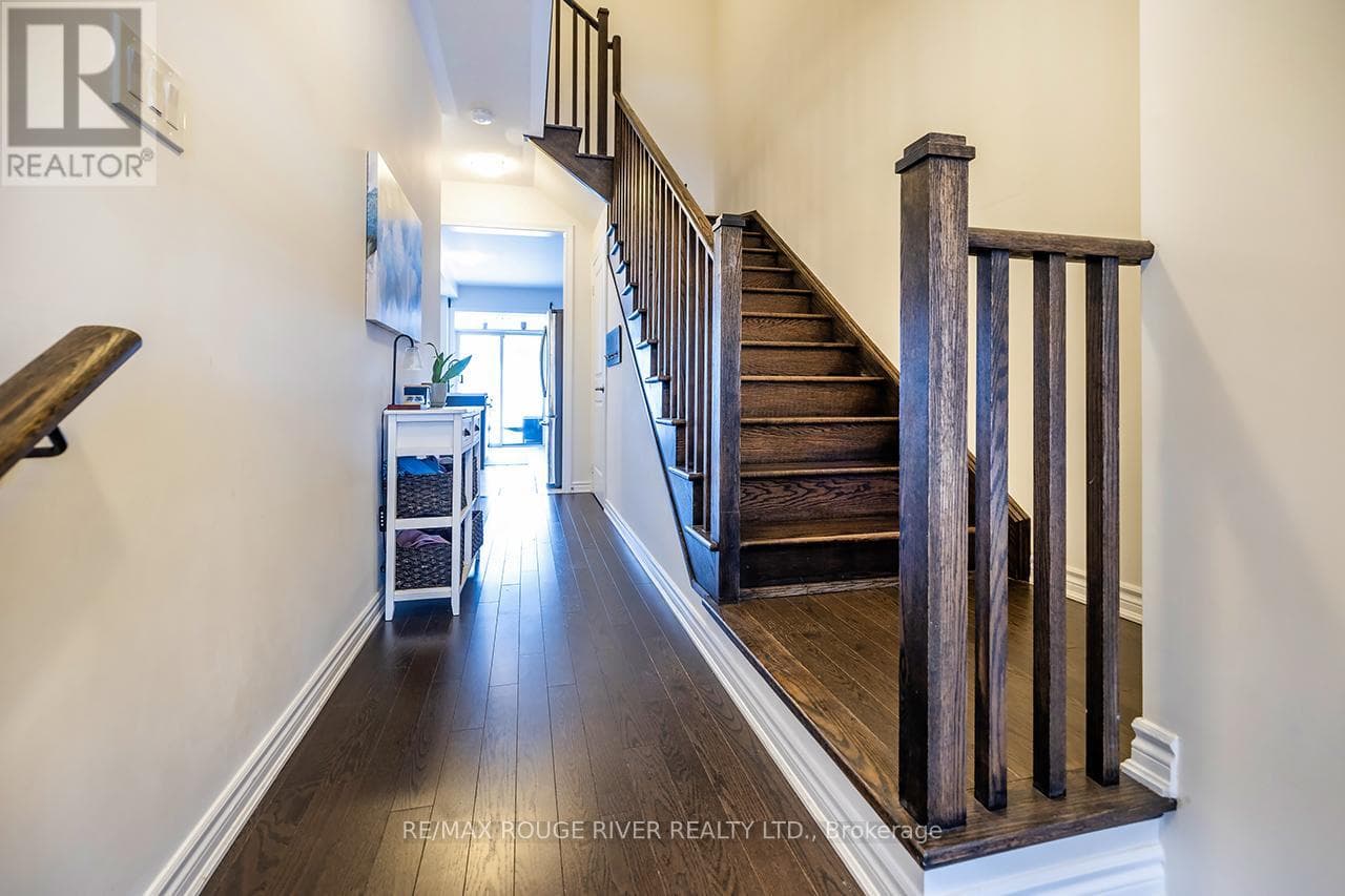 13 HIGHLANDS BOULEVARD — photo 5