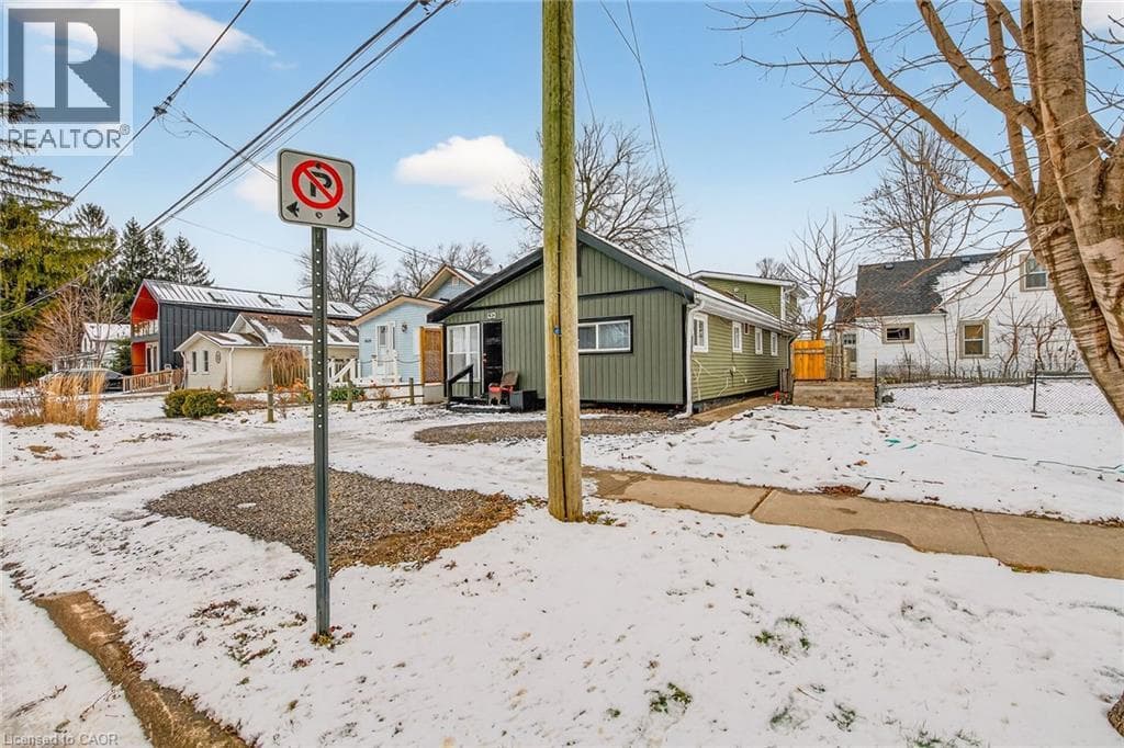 3824 ROXBOROUGH AVENUE — photo 3