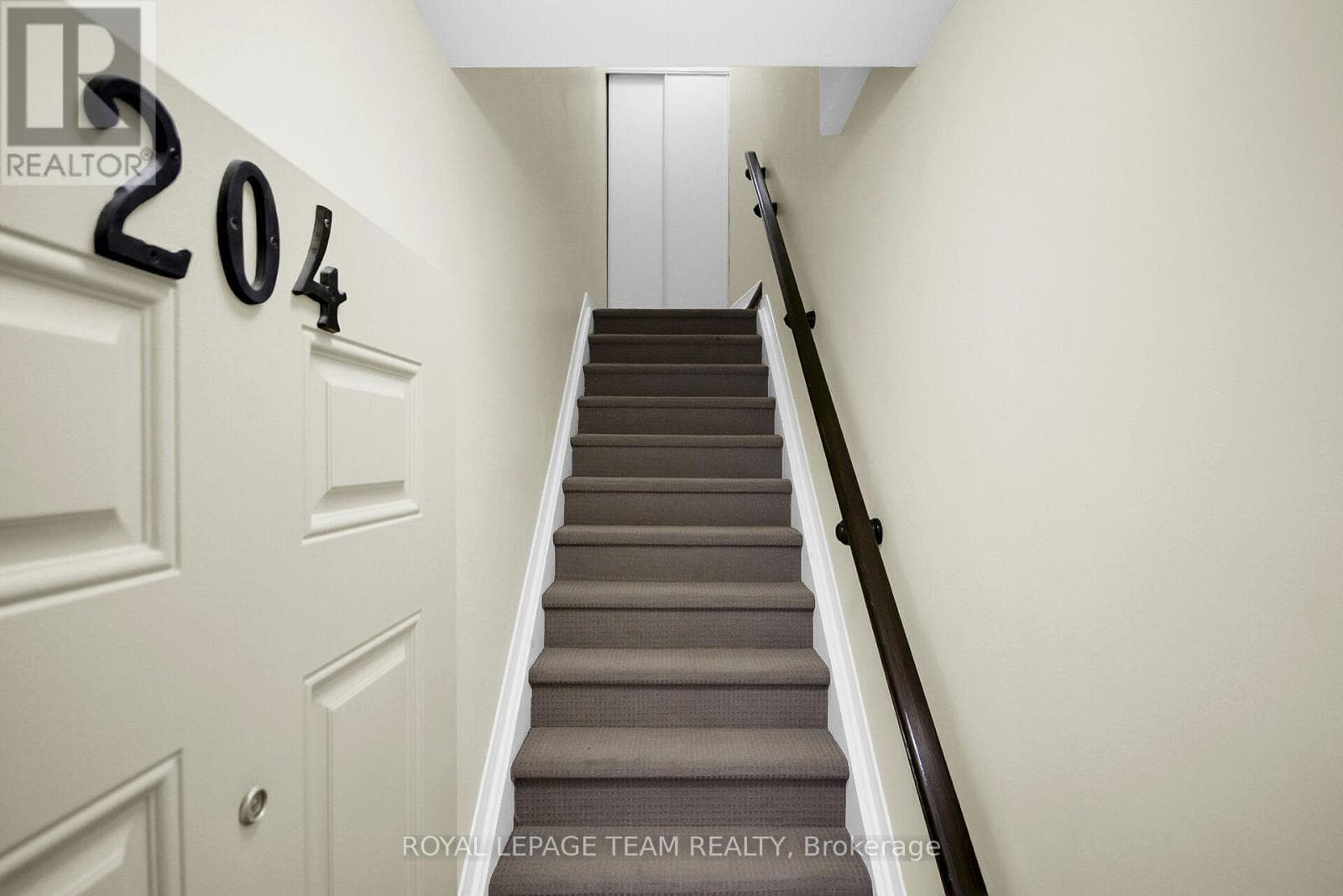 41 - 204 SHANLY PRIVATE — photo 4