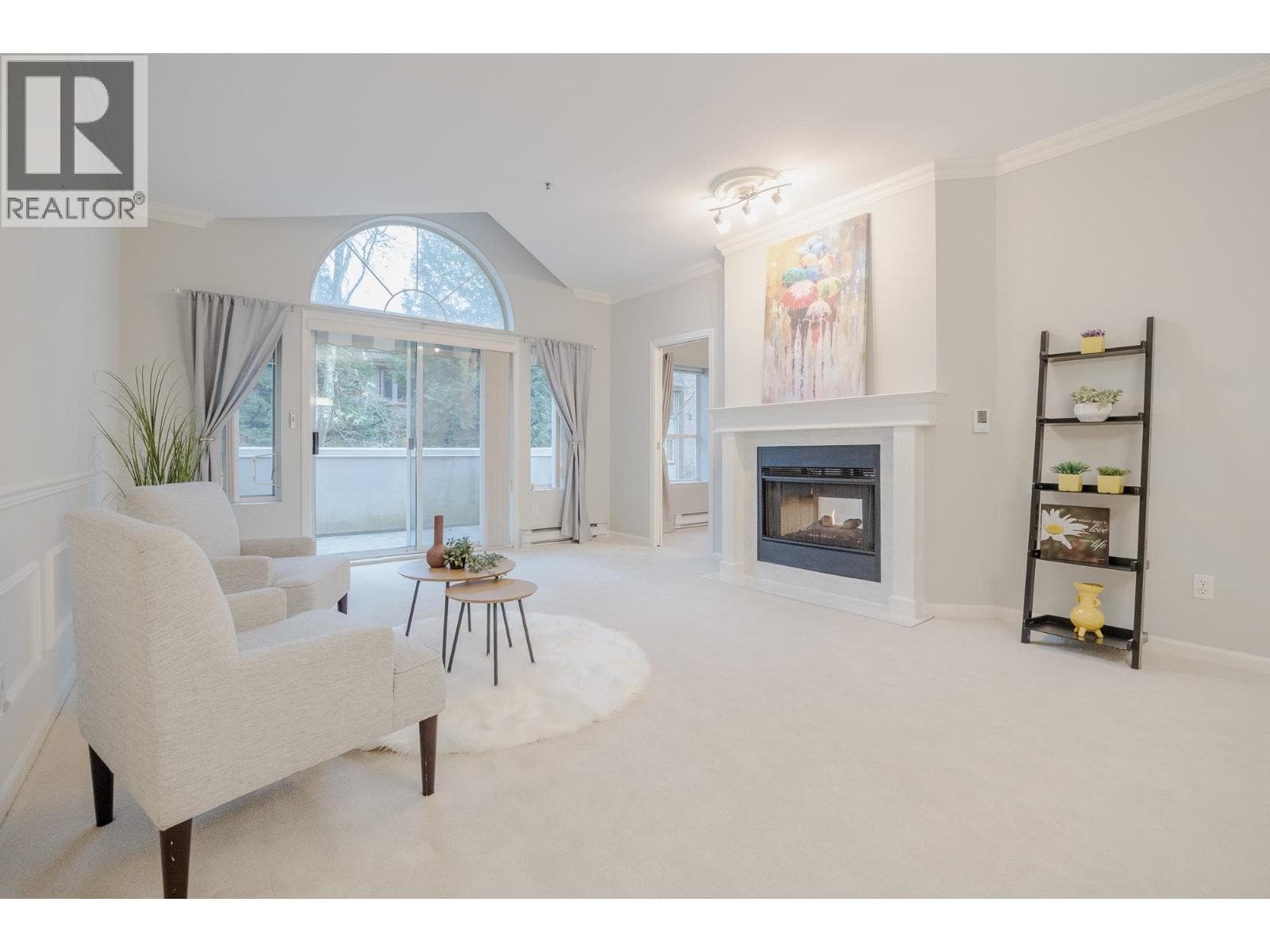 213 7600 MOFFATT ROAD in City Centre