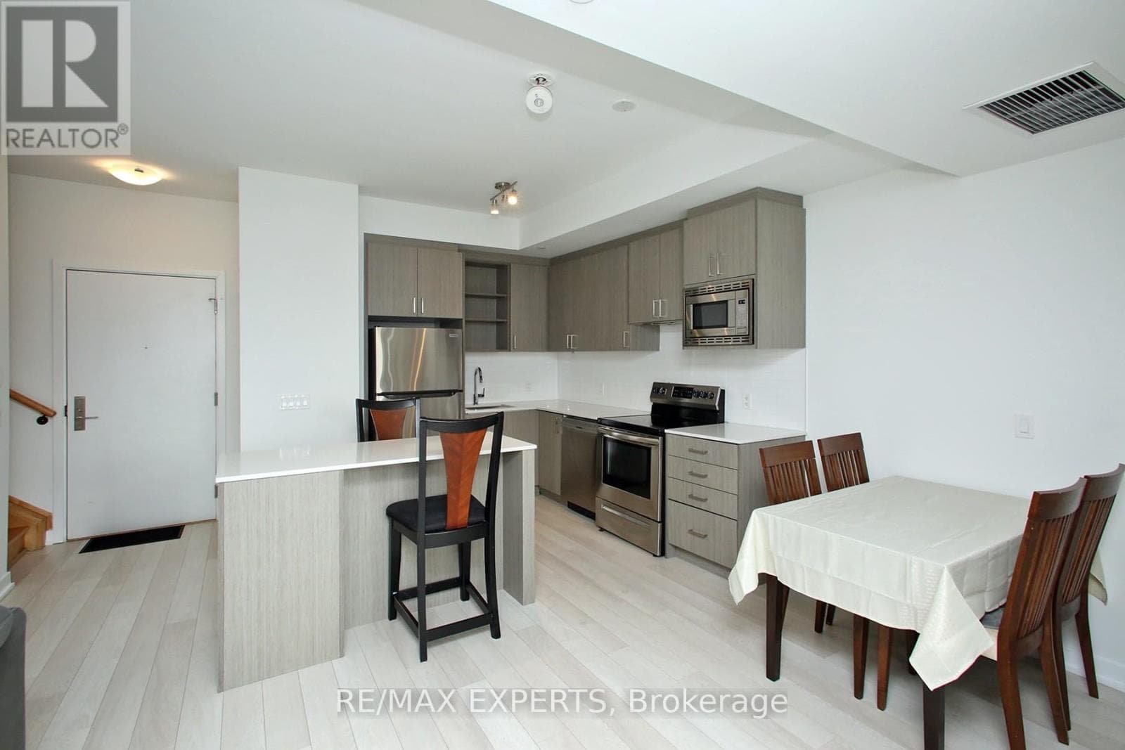 115 - 155 DOWNSVIEW PARK BOULEVARD, Toronto — photo 4
