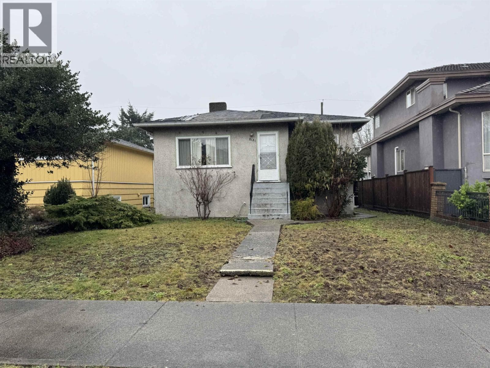 2121 EAST 48TH AVENUE in Victoria-Fraserview