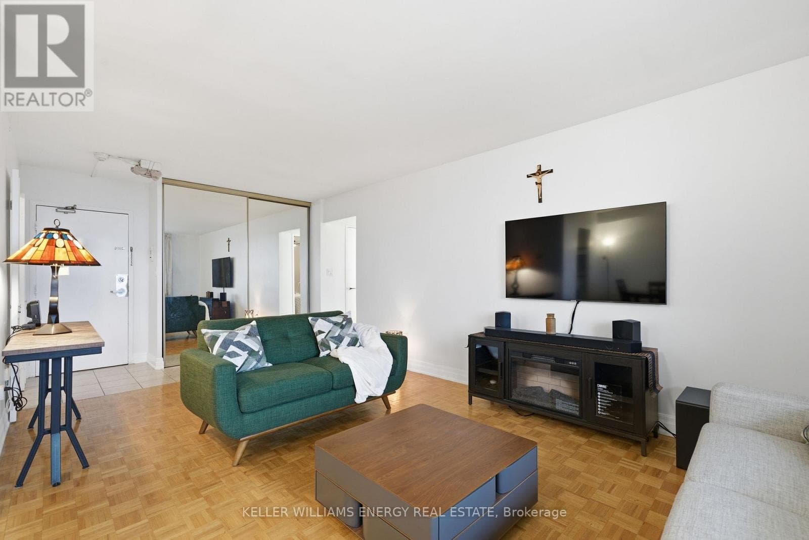 1514 - 1 MASSEY SQUARE — photo 5