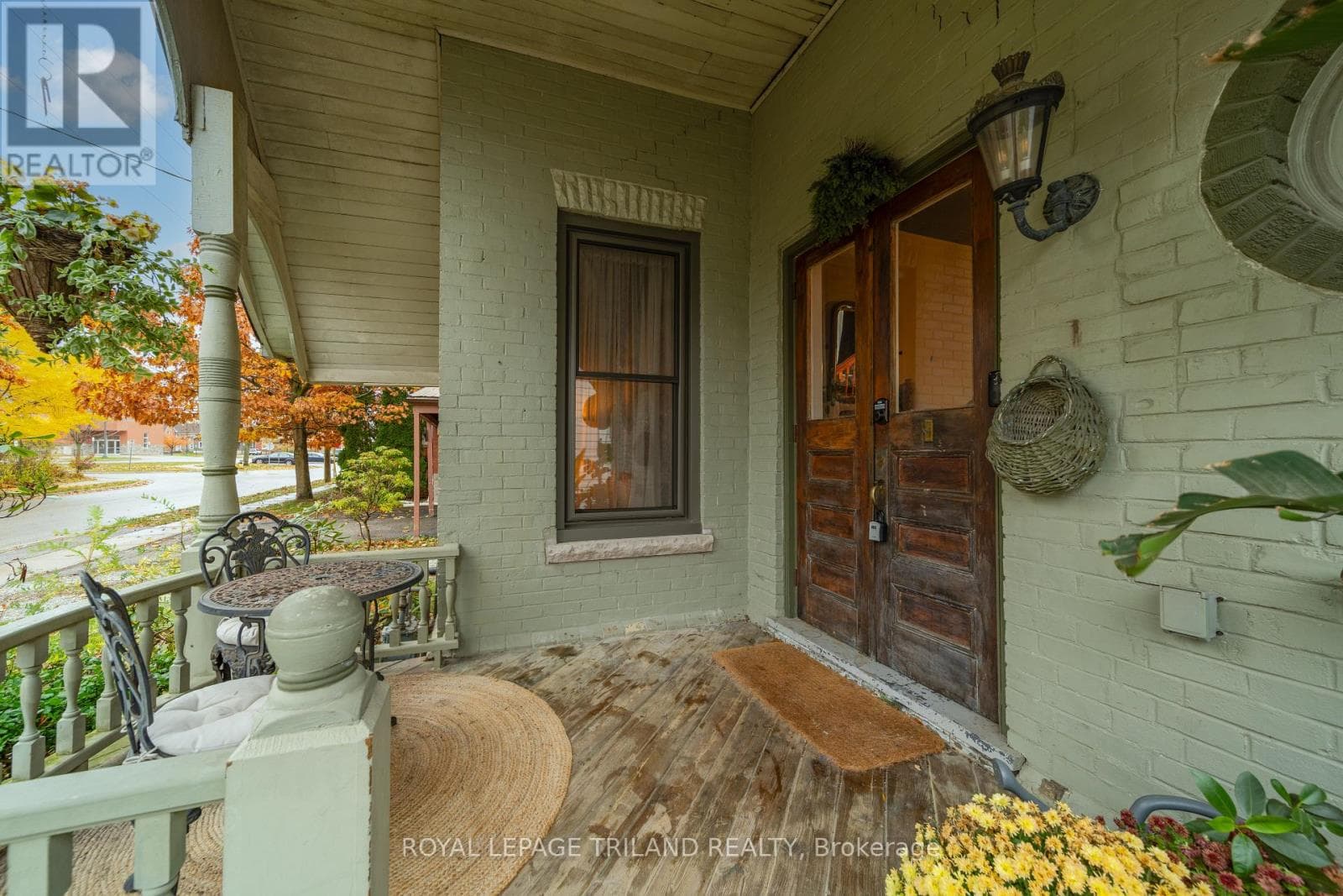 34 GLADSTONE AVENUE — photo 3