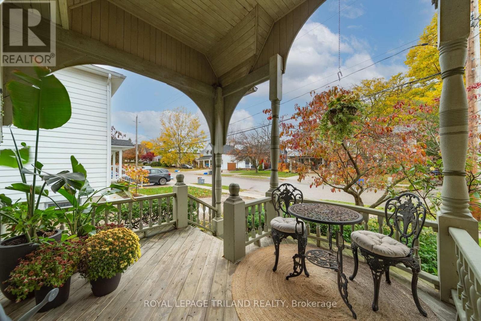 34 GLADSTONE AVENUE — photo 4