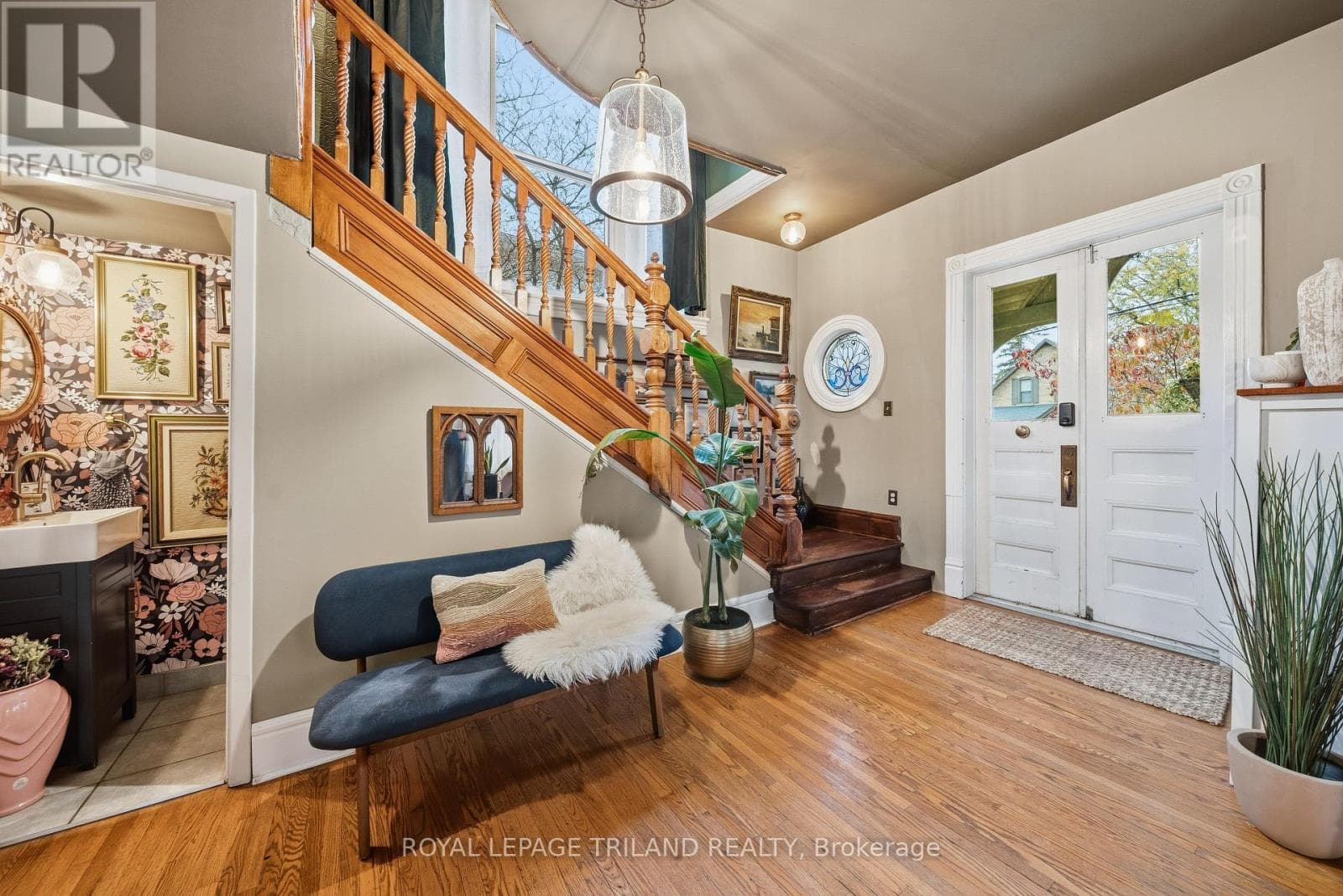 34 GLADSTONE AVENUE — photo 5