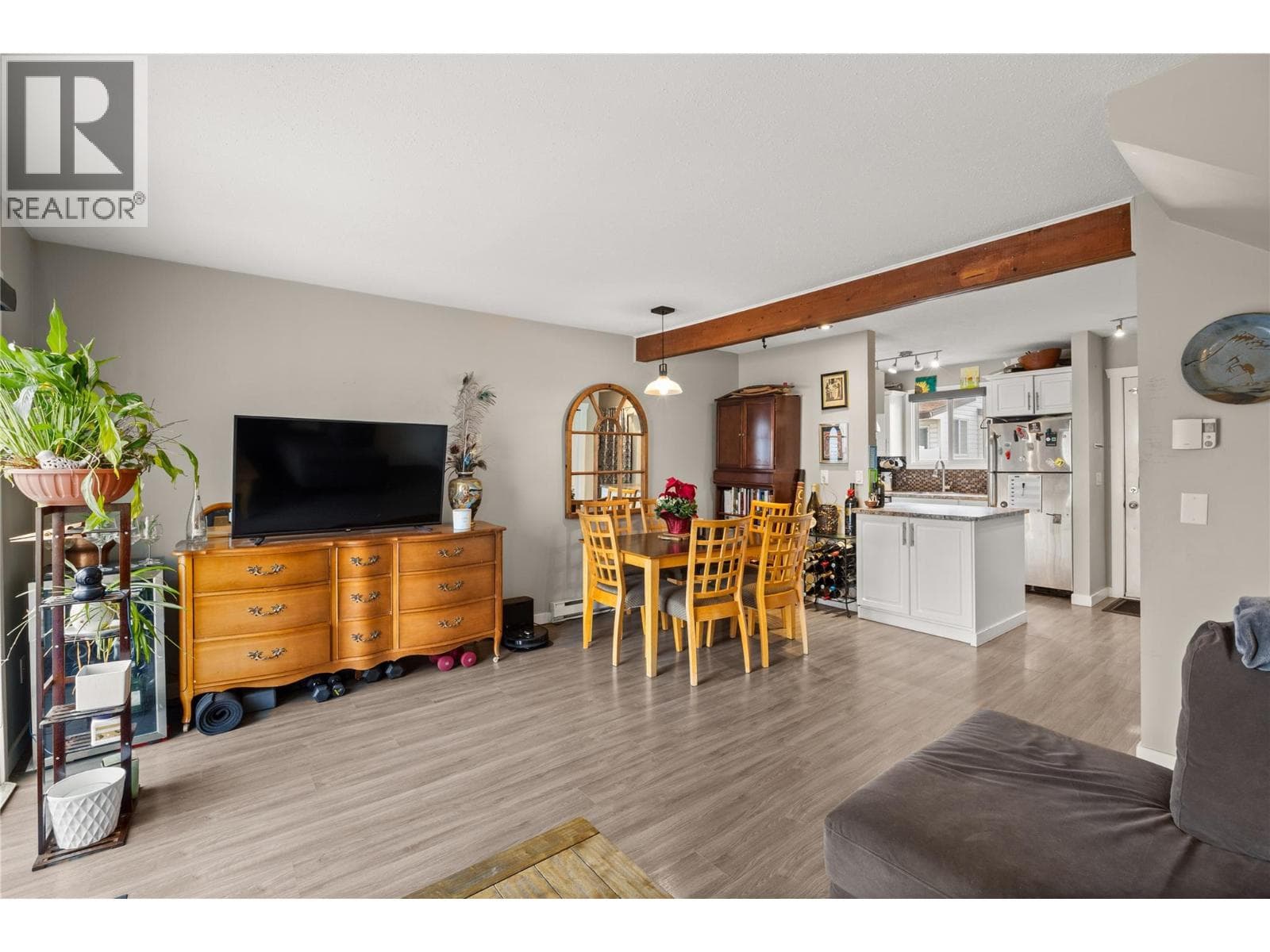 2250 Baskin Street Unit# 30, Interior REALTORS® — photo 3