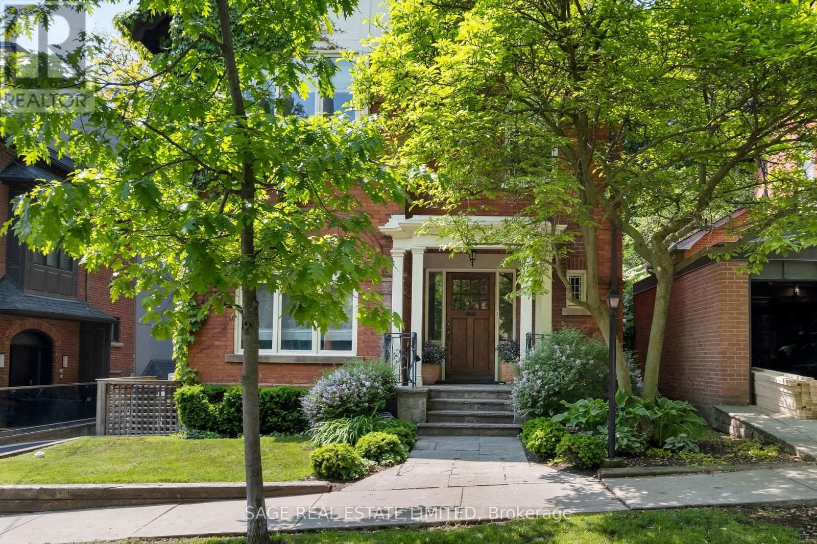 104 SOUTH DRIVE in Rosedale-Moore Park