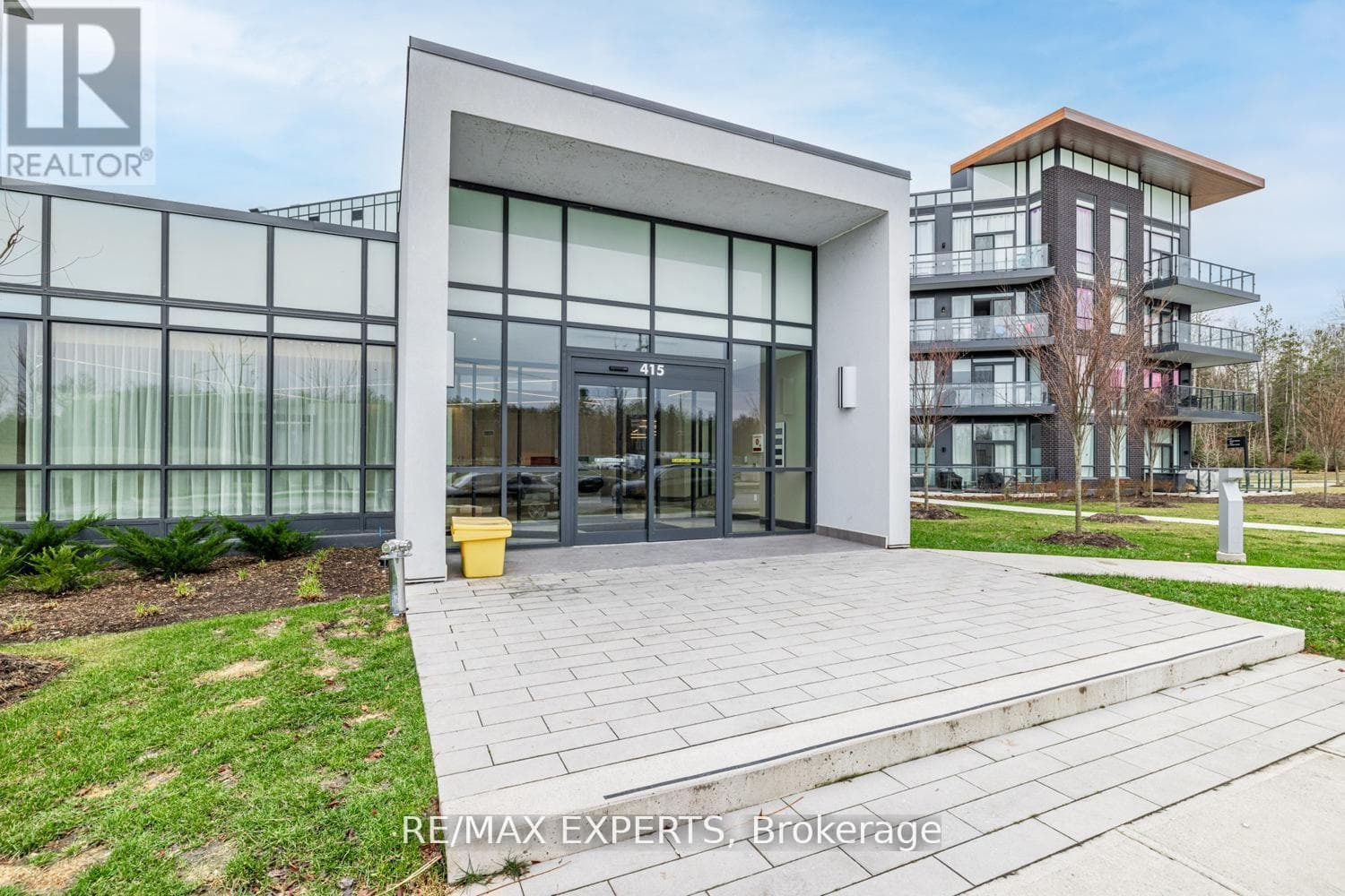 105 - 415 SEA RAY AVENUE in 