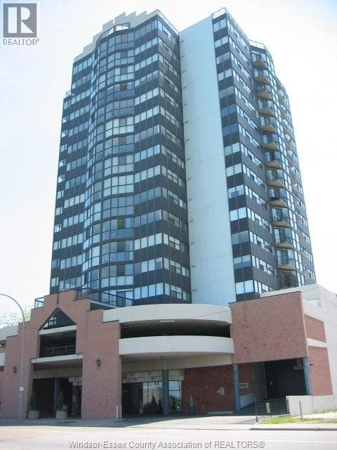 515 RIVERSIDE DRIVE West Unit# 1303 in City Centre