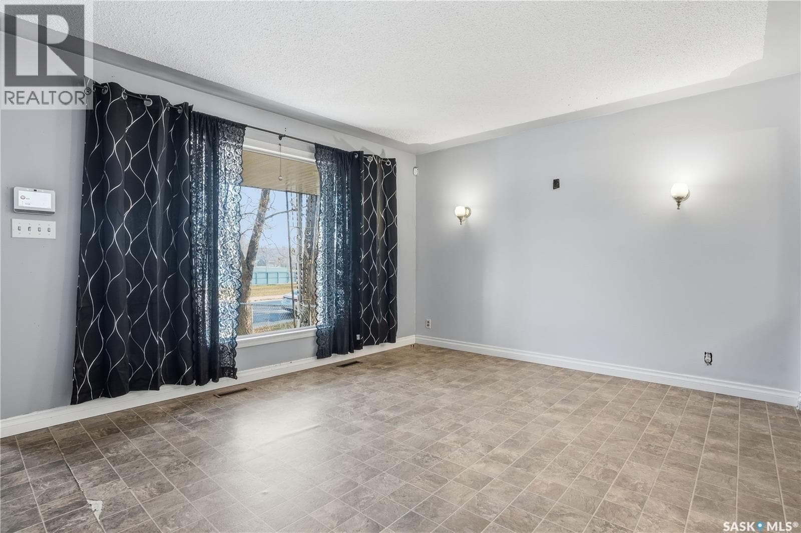 918 GARNET STREET — photo 5
