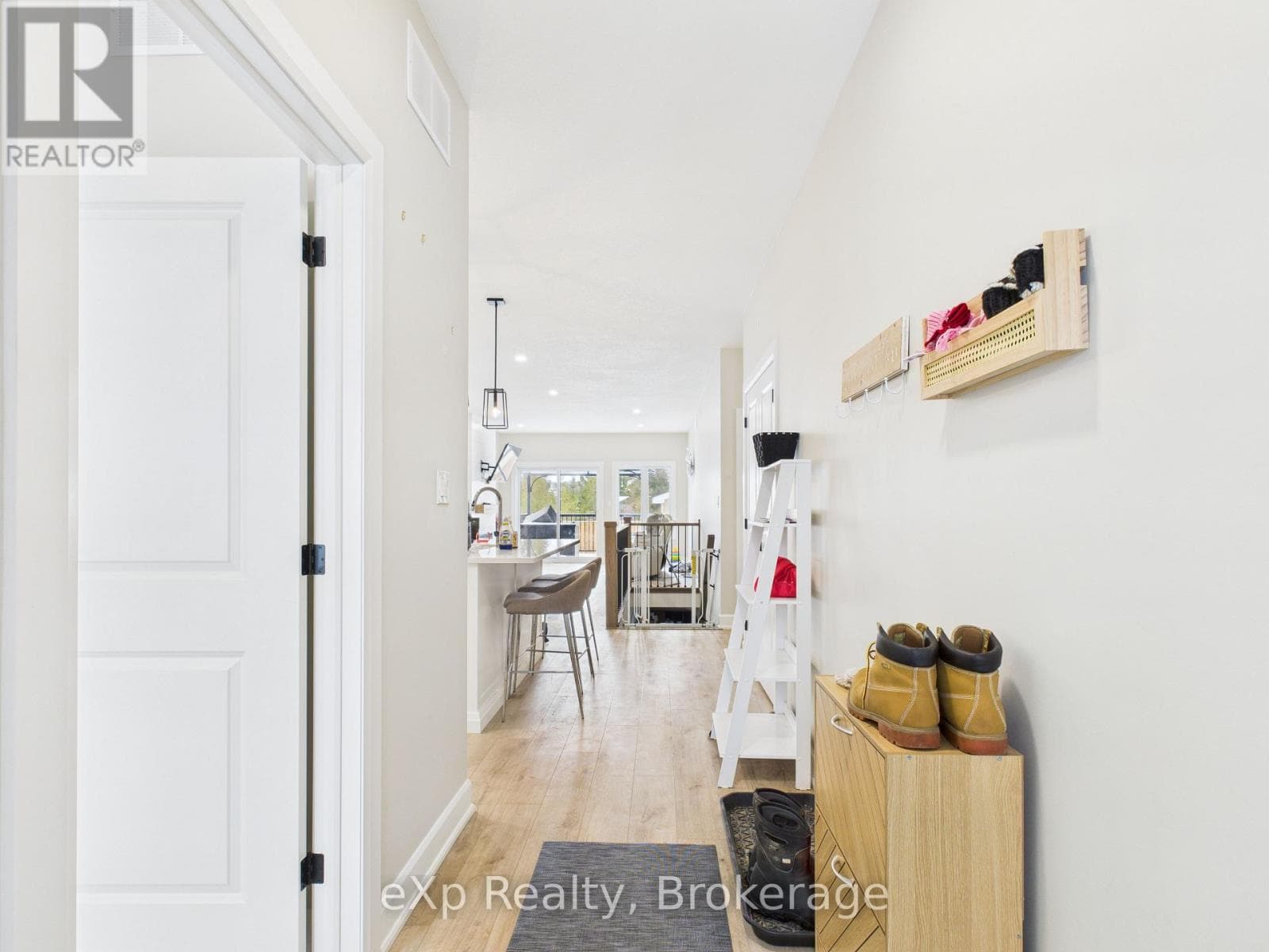 221130 GREY ROAD 9, OnePoint — photo 3