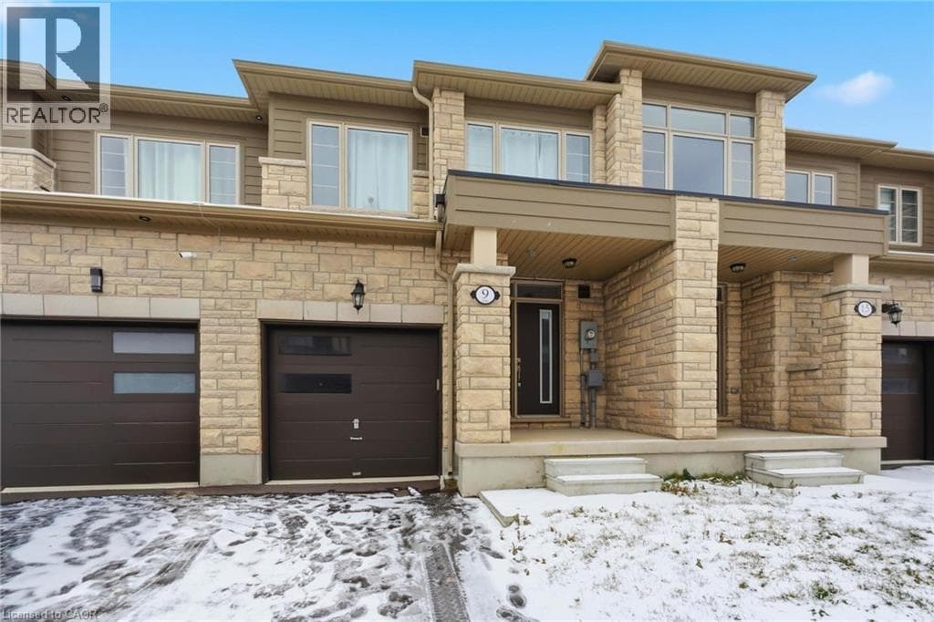9 ADMIRAL ROAD — photo 2