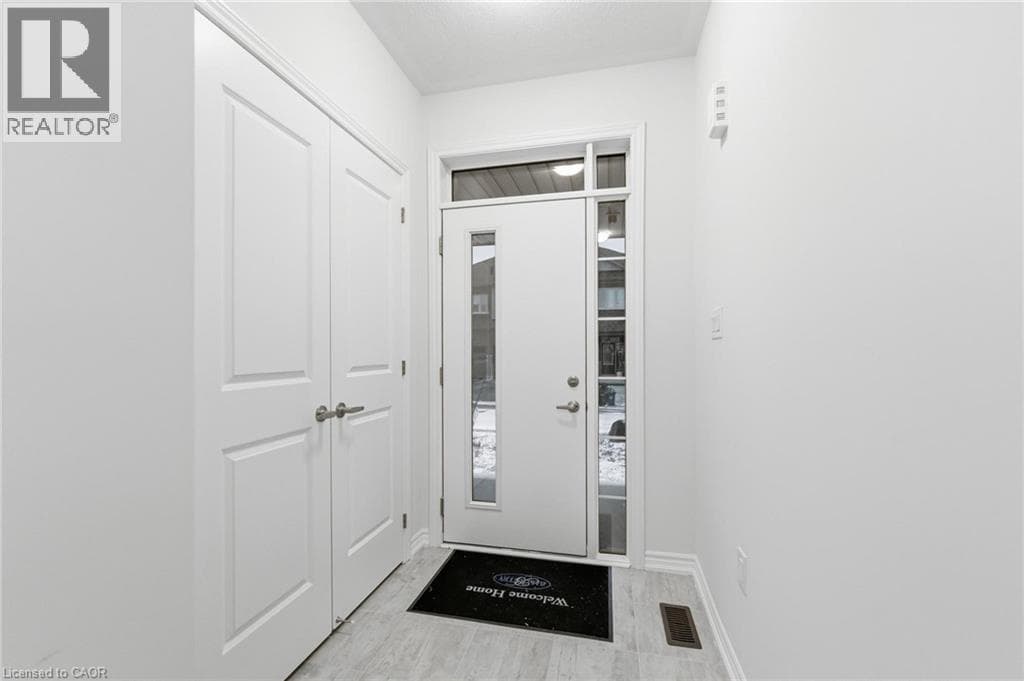 9 ADMIRAL ROAD — photo 5