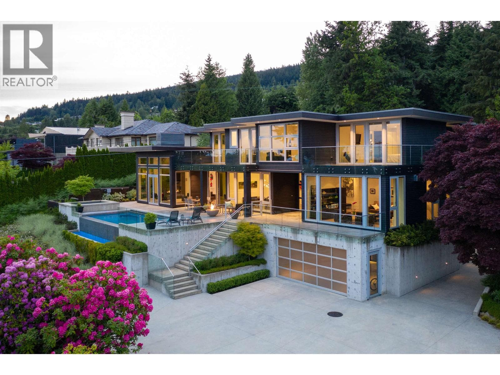 1065 GROVELAND ROAD, Greater Vancouver — photo 2