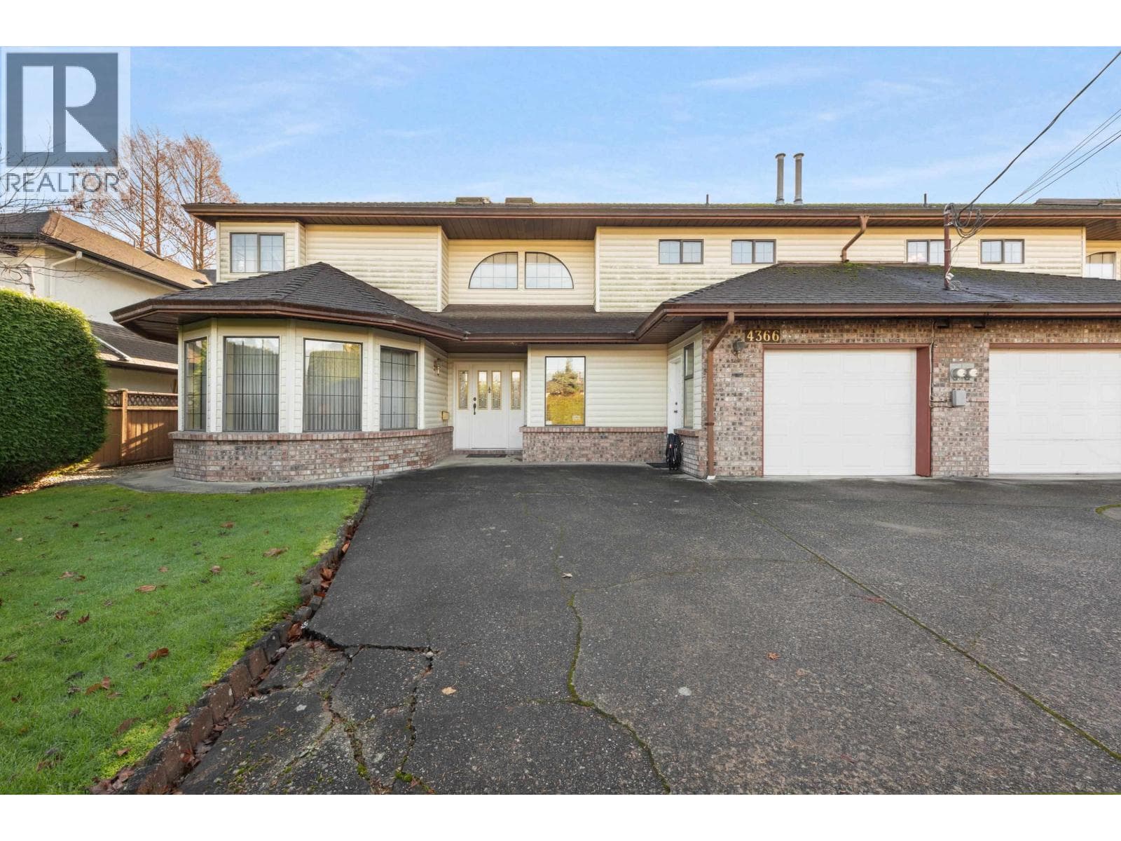 4366 STEVESTON HIGHWAY — photo 2
