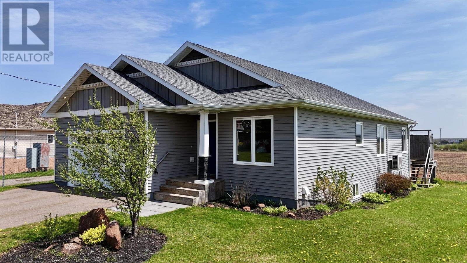 275 GREENWOOD DRIVE — photo 2