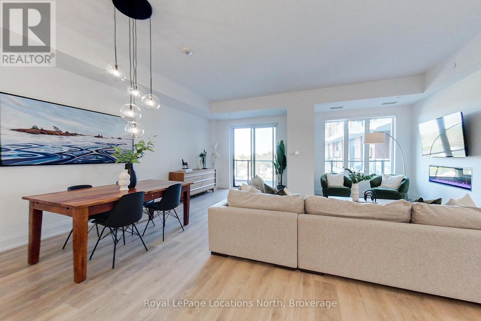 525 - 1 HUME STREET — photo 2