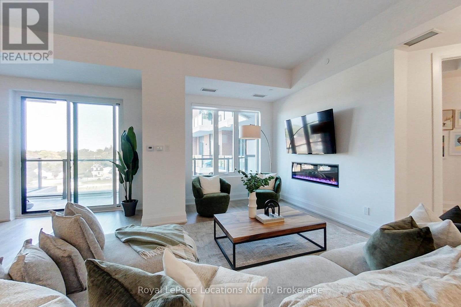 525 - 1 HUME STREET — photo 5