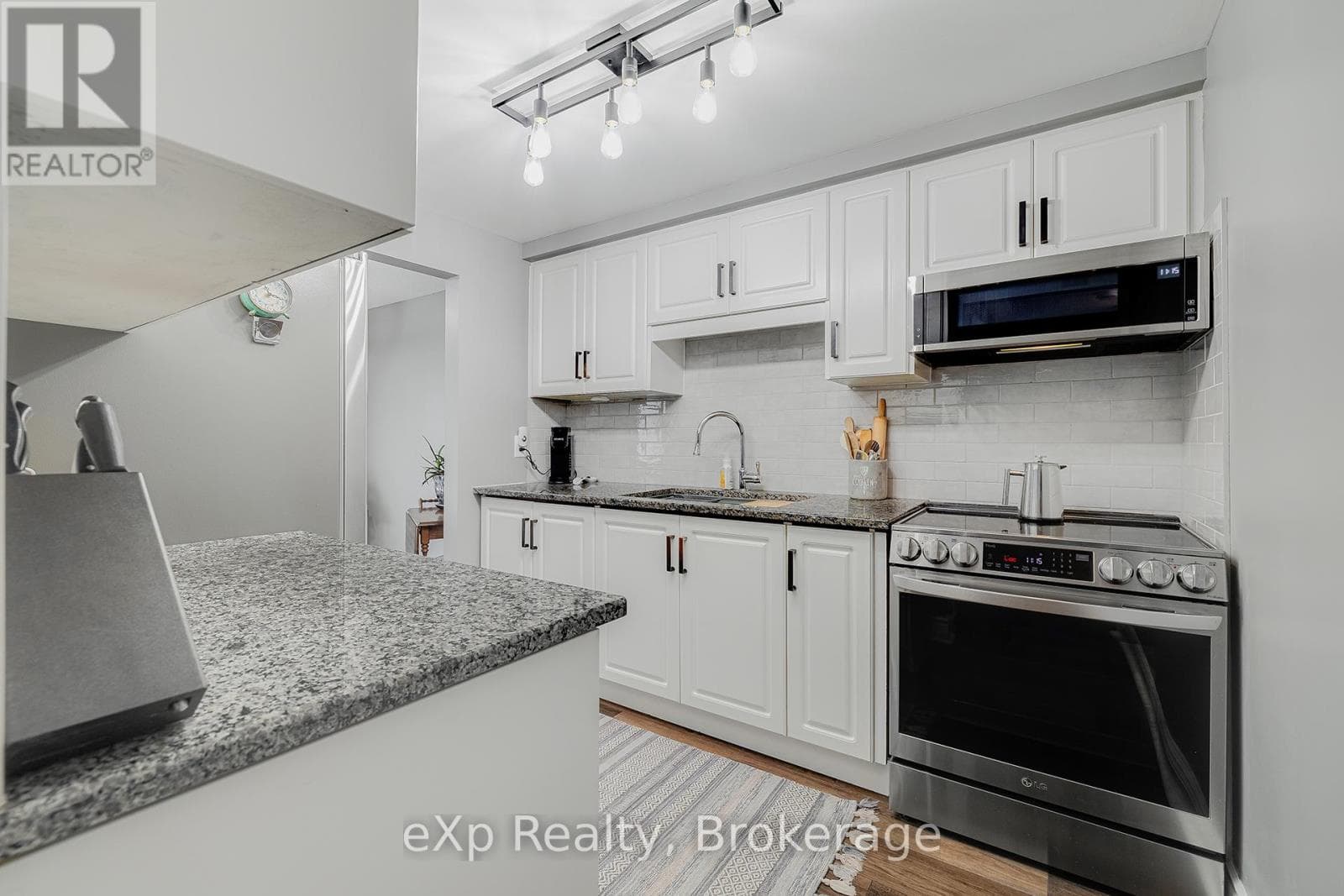 180 MARKSAM Road Unit# 88 — photo 4