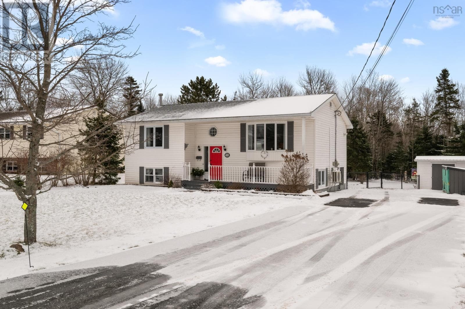 48 HUCKLEBERRY LANE — photo 2
