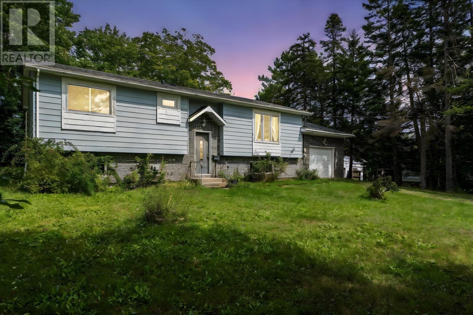 14 ERNEST AVENUE in BEAVER BANK