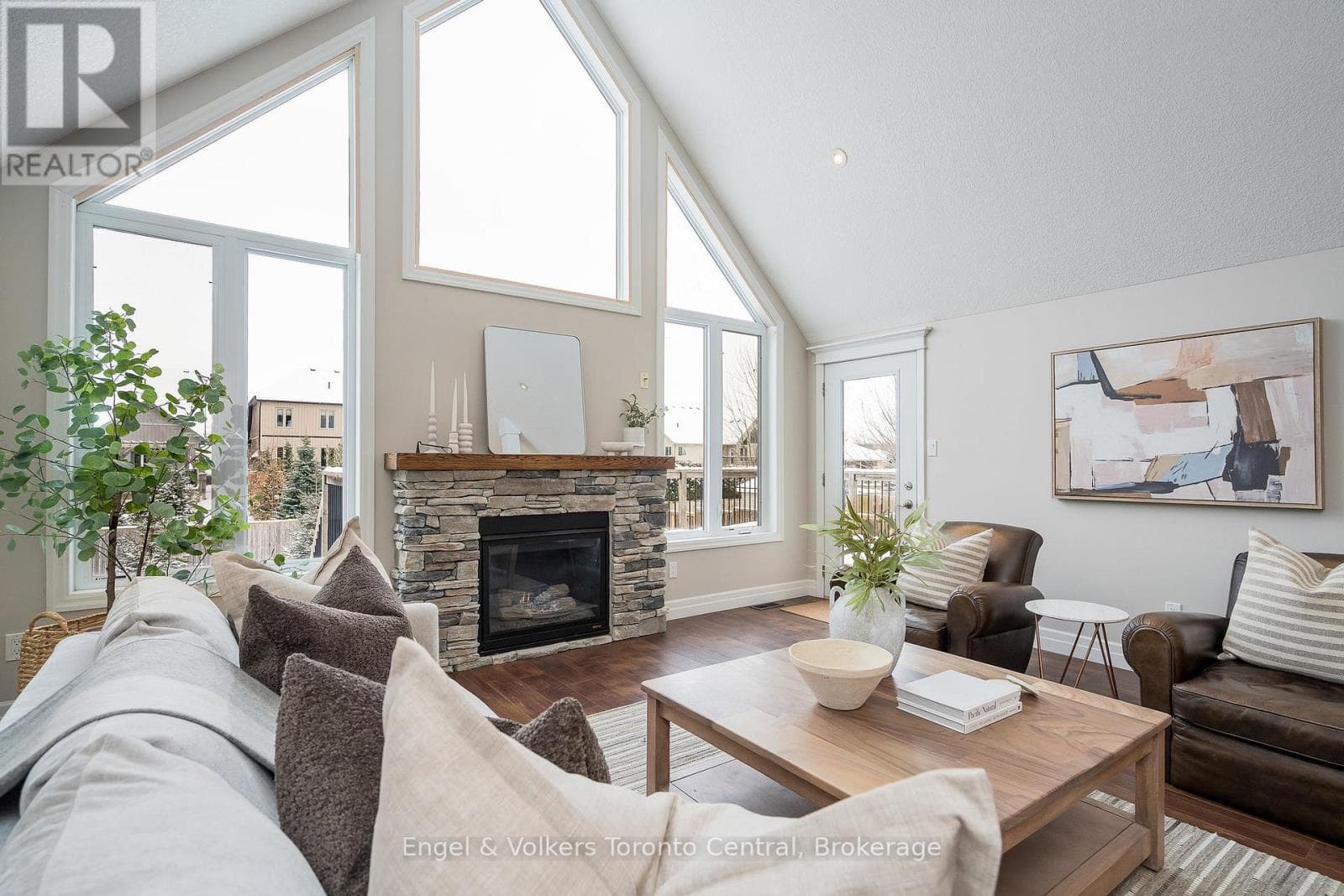 34 FINDLAY DRIVE — photo 3