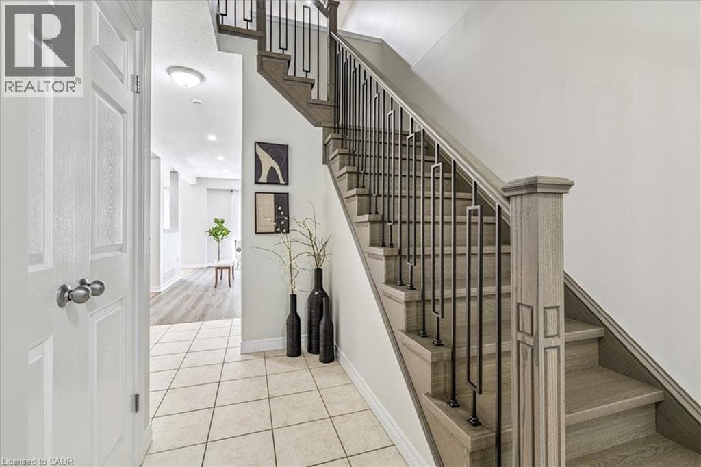 60 CLOVERLEAF DRIVE UNIT 38 — photo 5