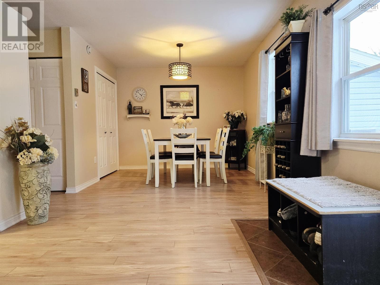 44 GREEN STREET — photo 4