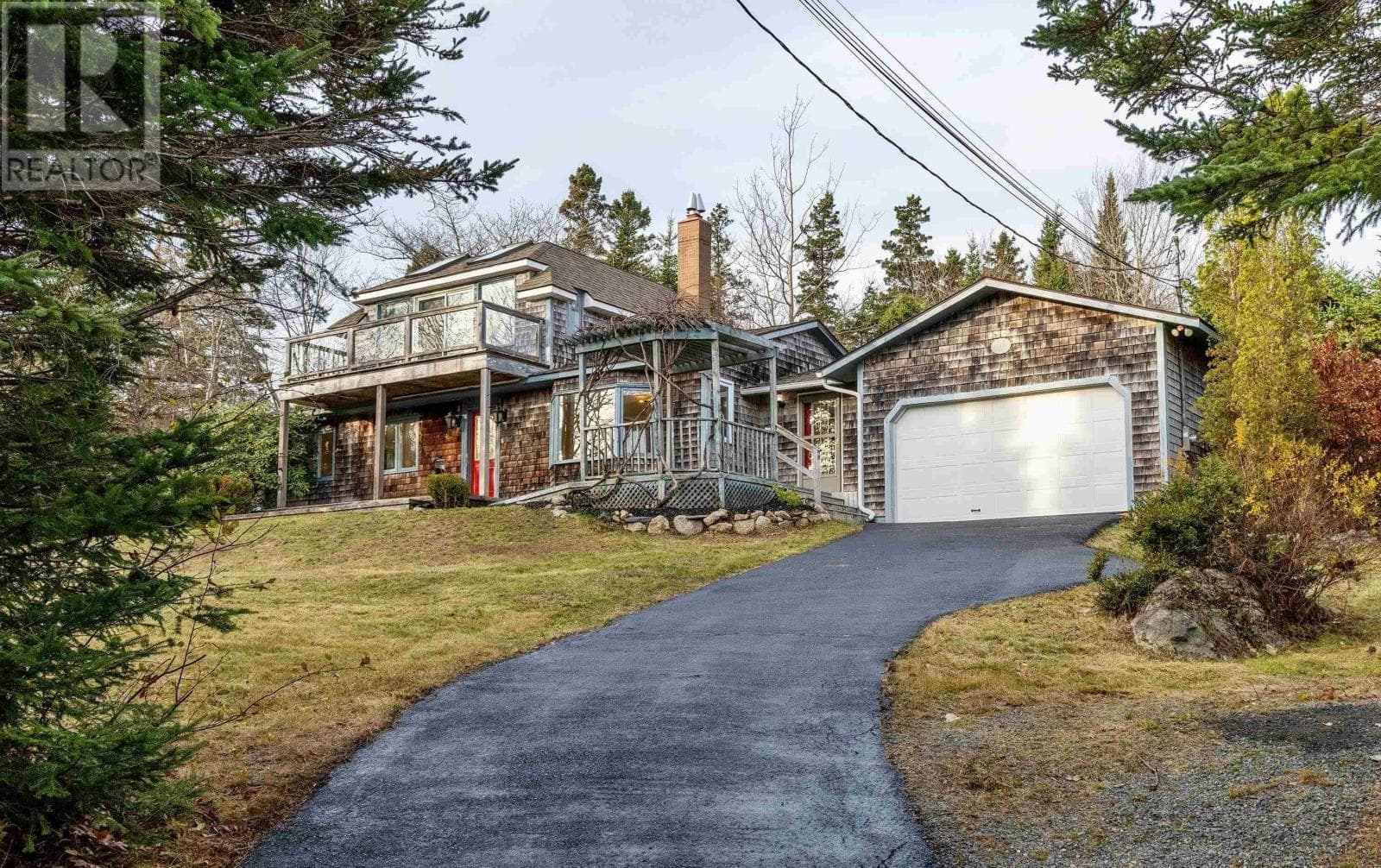 310 HILLSIDE DRIVE in BOUTILIERS POINT