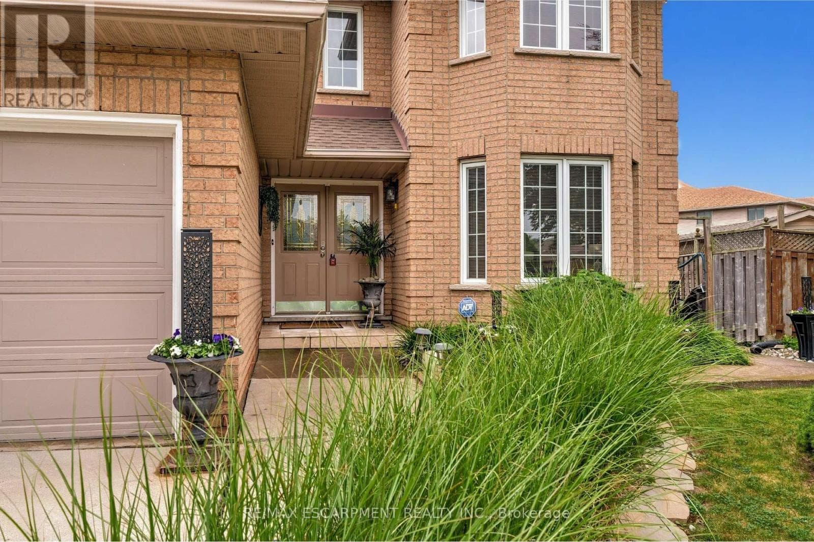 9 SUGARBERRY COURT — photo 3