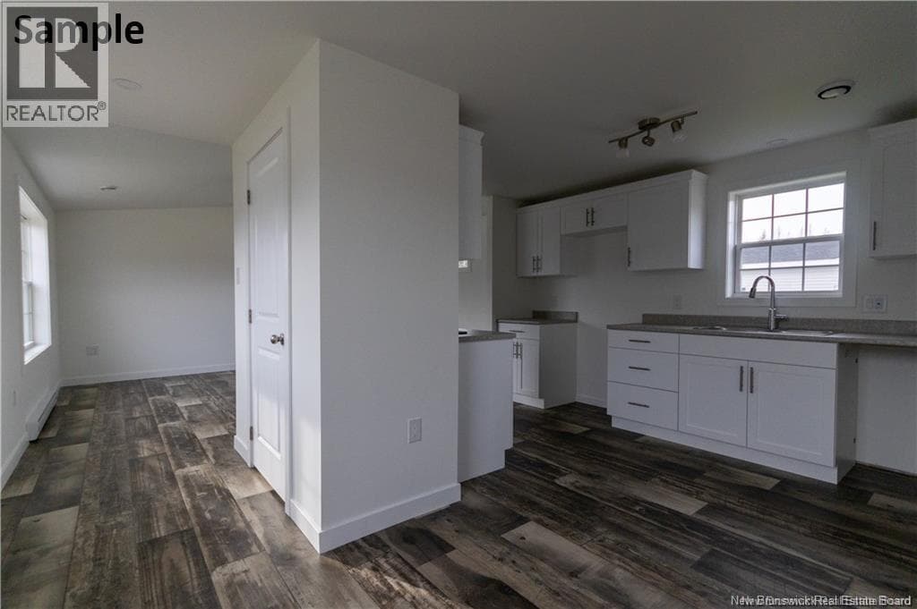 25 Luanne Drive — photo 5