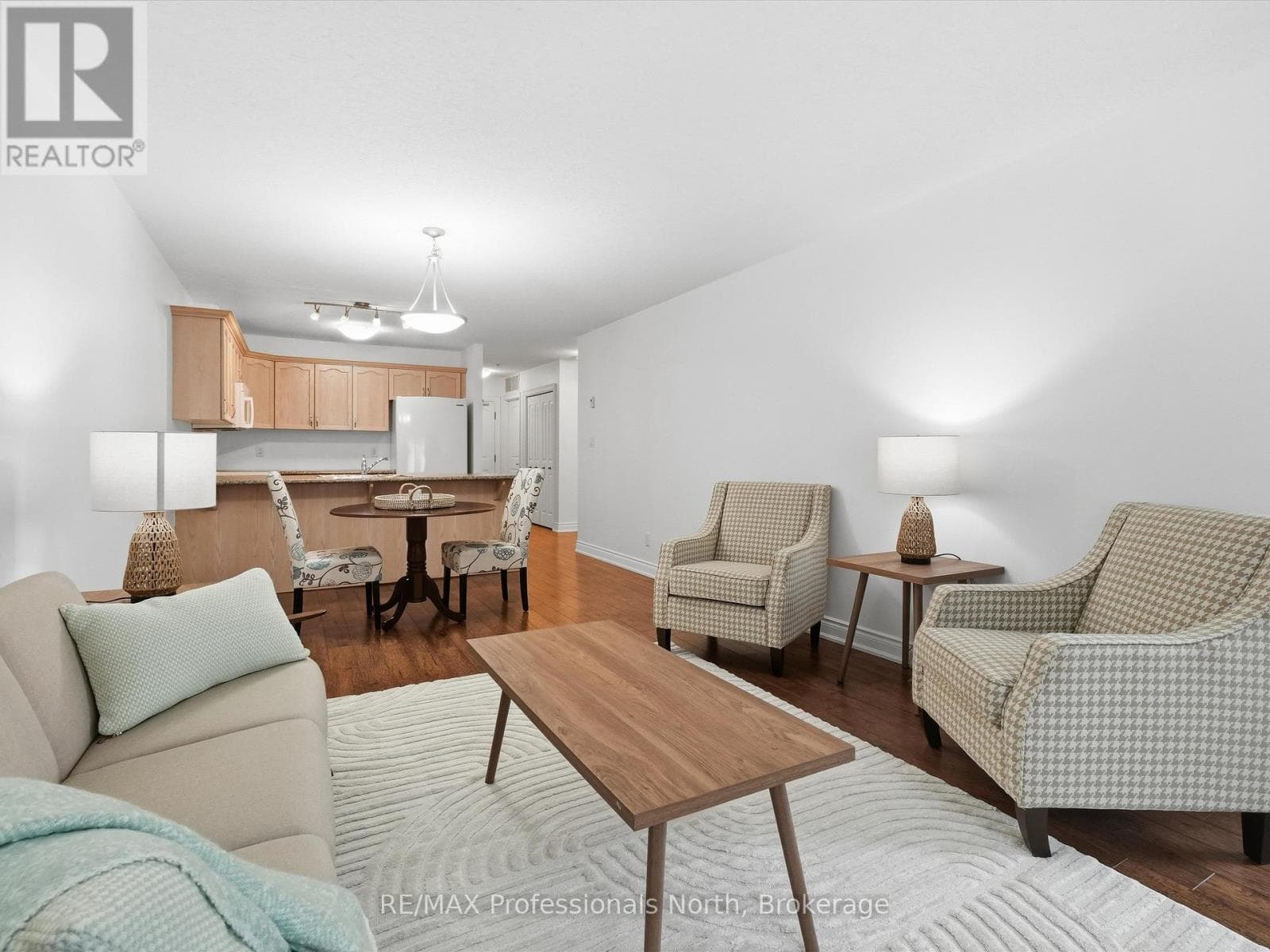 206 - 10A KIMBERLEY AVENUE — photo 3