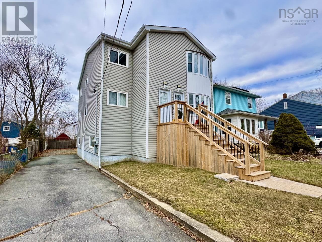 6551 & 6553 London Street — photo 2