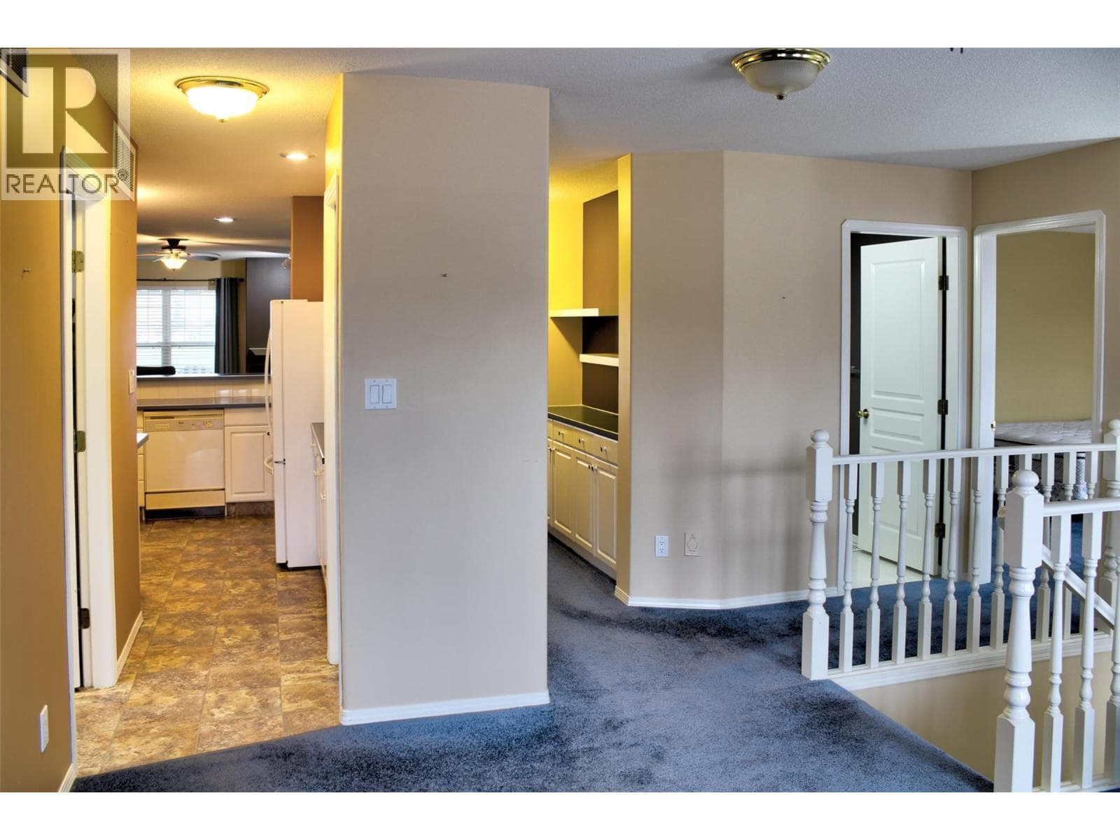 303 Regent Avenue Unit# 31, Interior REALTORS® — photo 3