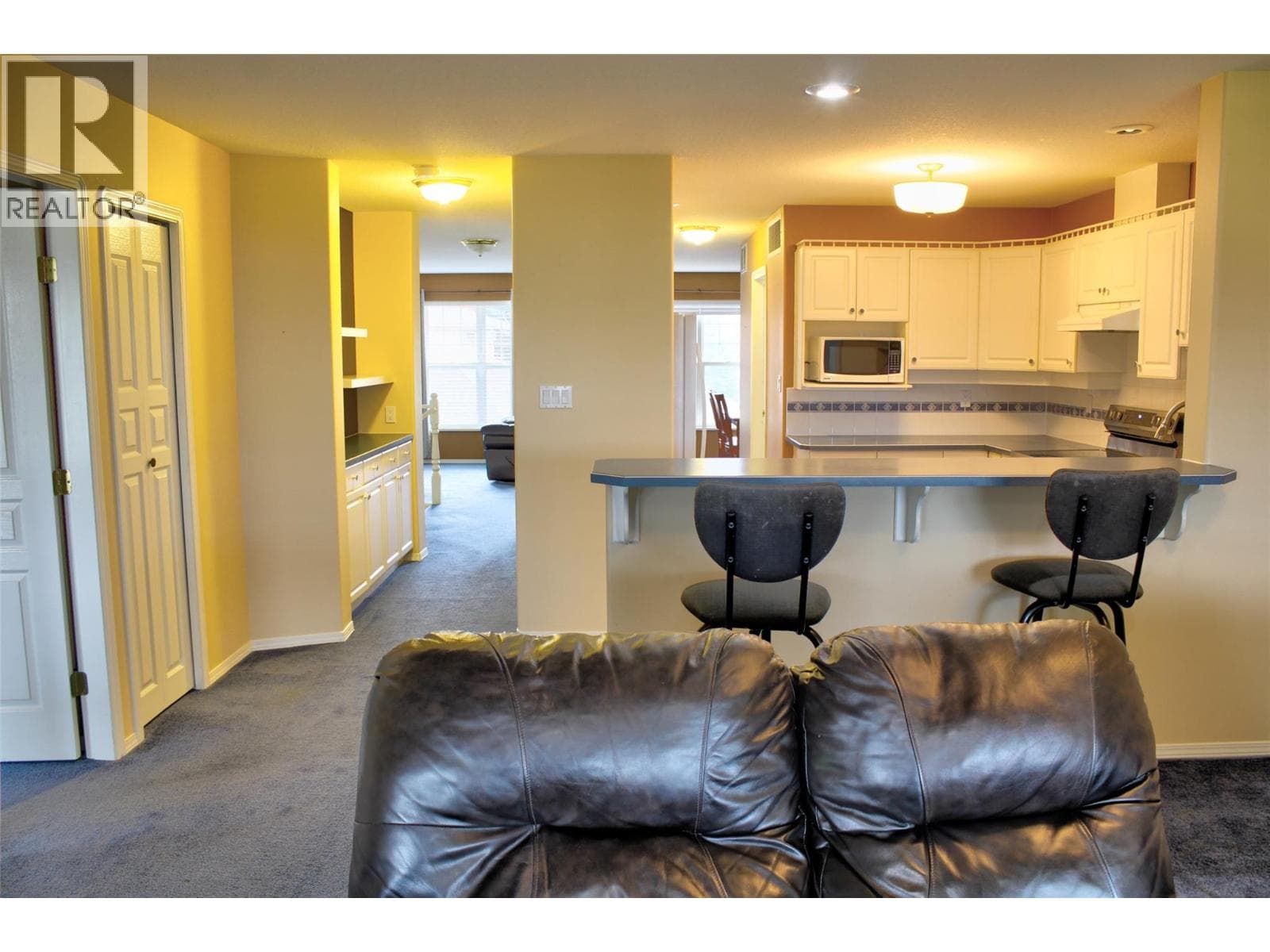 303 Regent Avenue Unit# 31, Interior REALTORS® — photo 4
